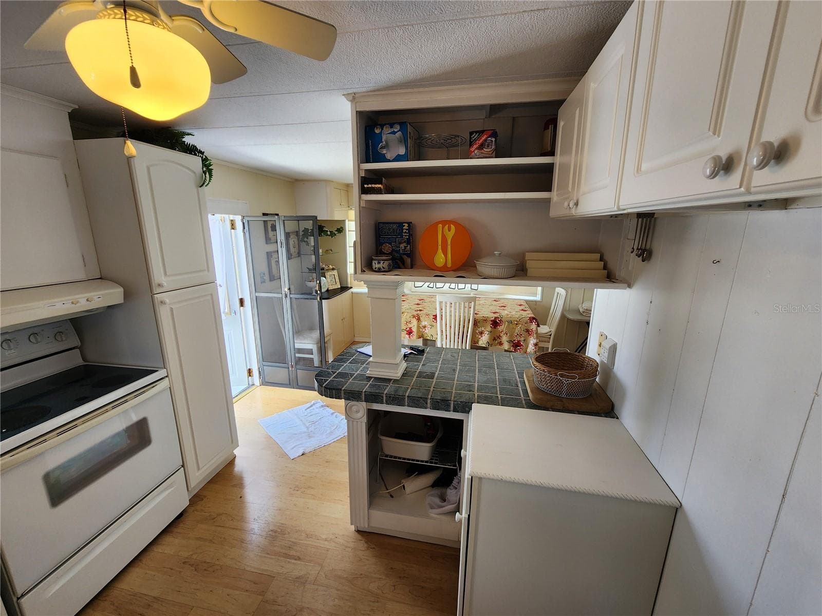 305 Batan CT photo 4