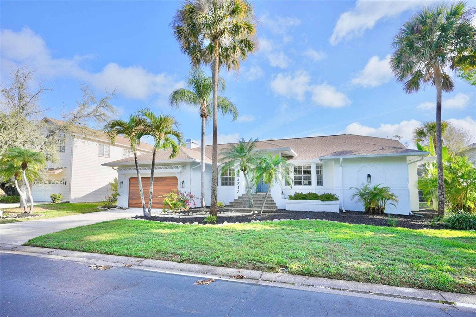 4717 E Trails Dr photo 5