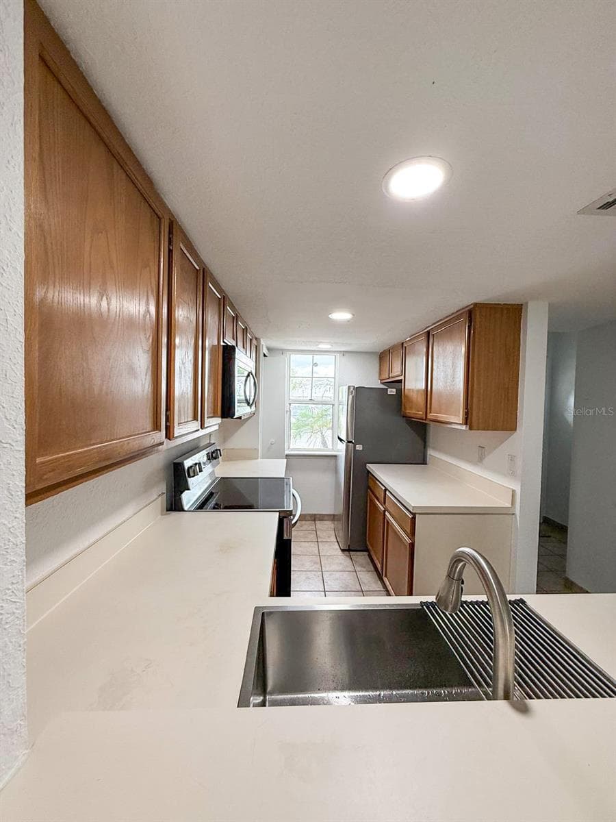 7522 Hollowell Dr photo 5