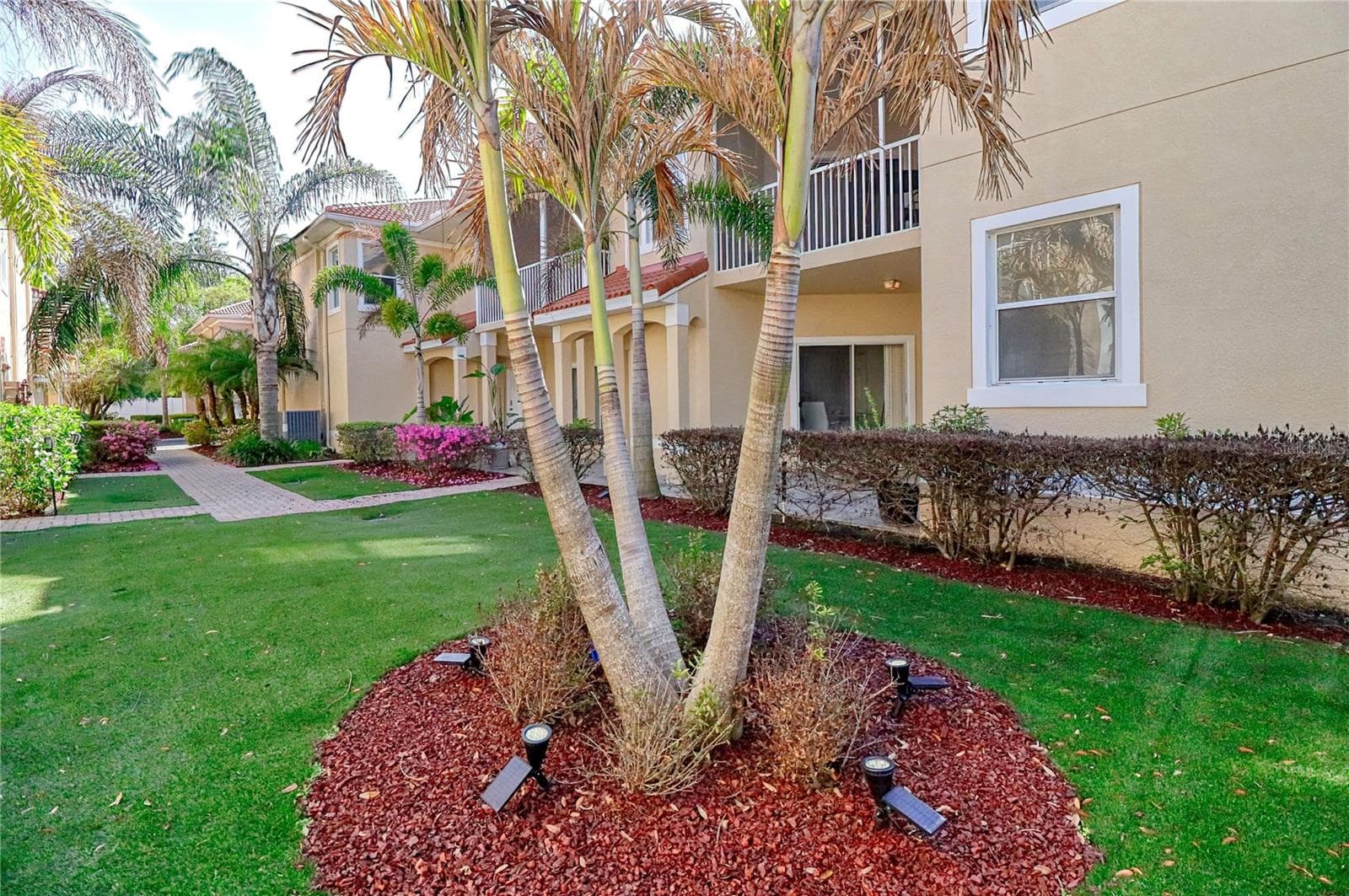 21019 Sunpoint Way #102 photo 4