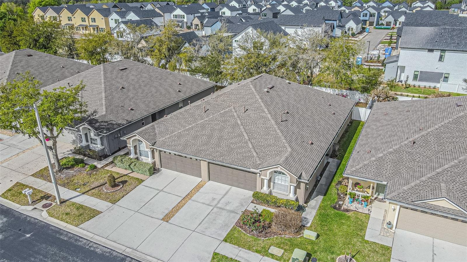1123 Bensbrooke Dr photo 3