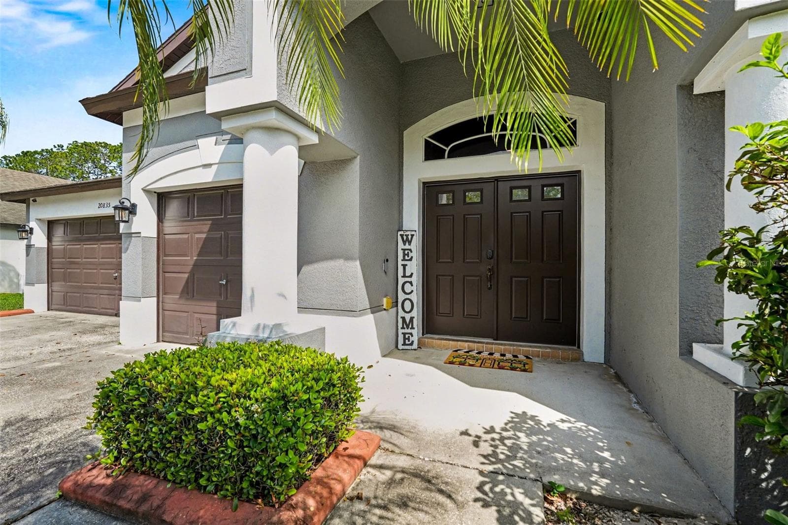 20835 Riverforest Dr photo 3