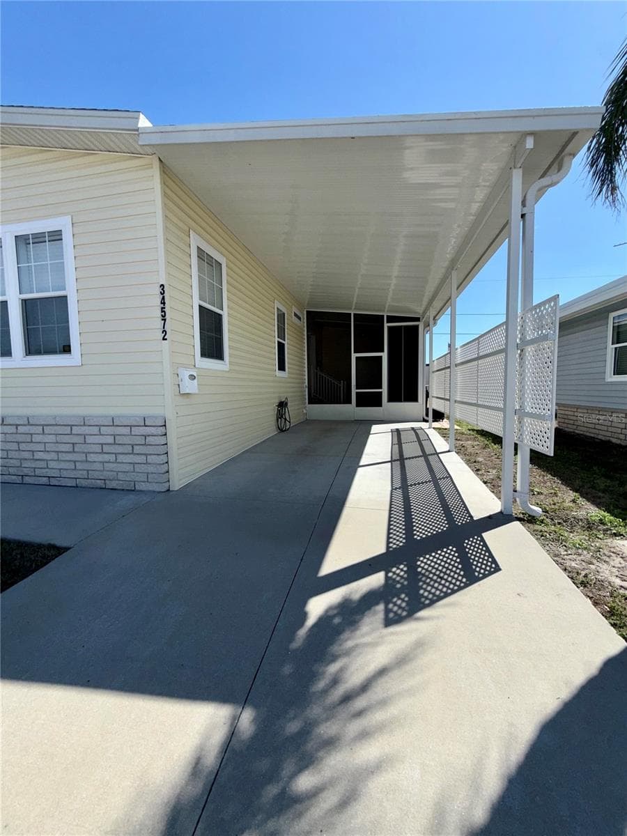 34572 Gardenia Dr N photo 3