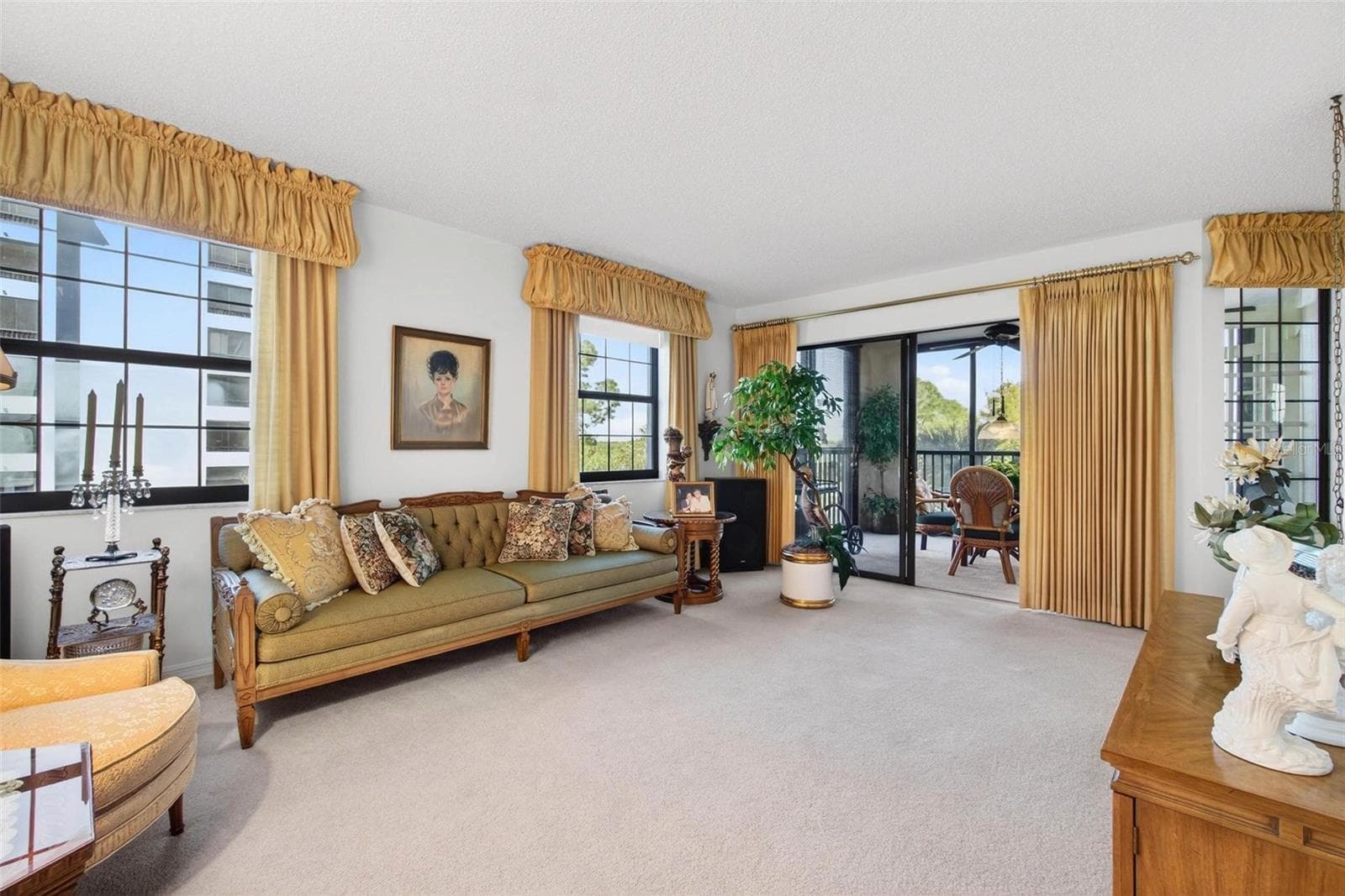 14820 Rue DE Bayonne #302 photo 4