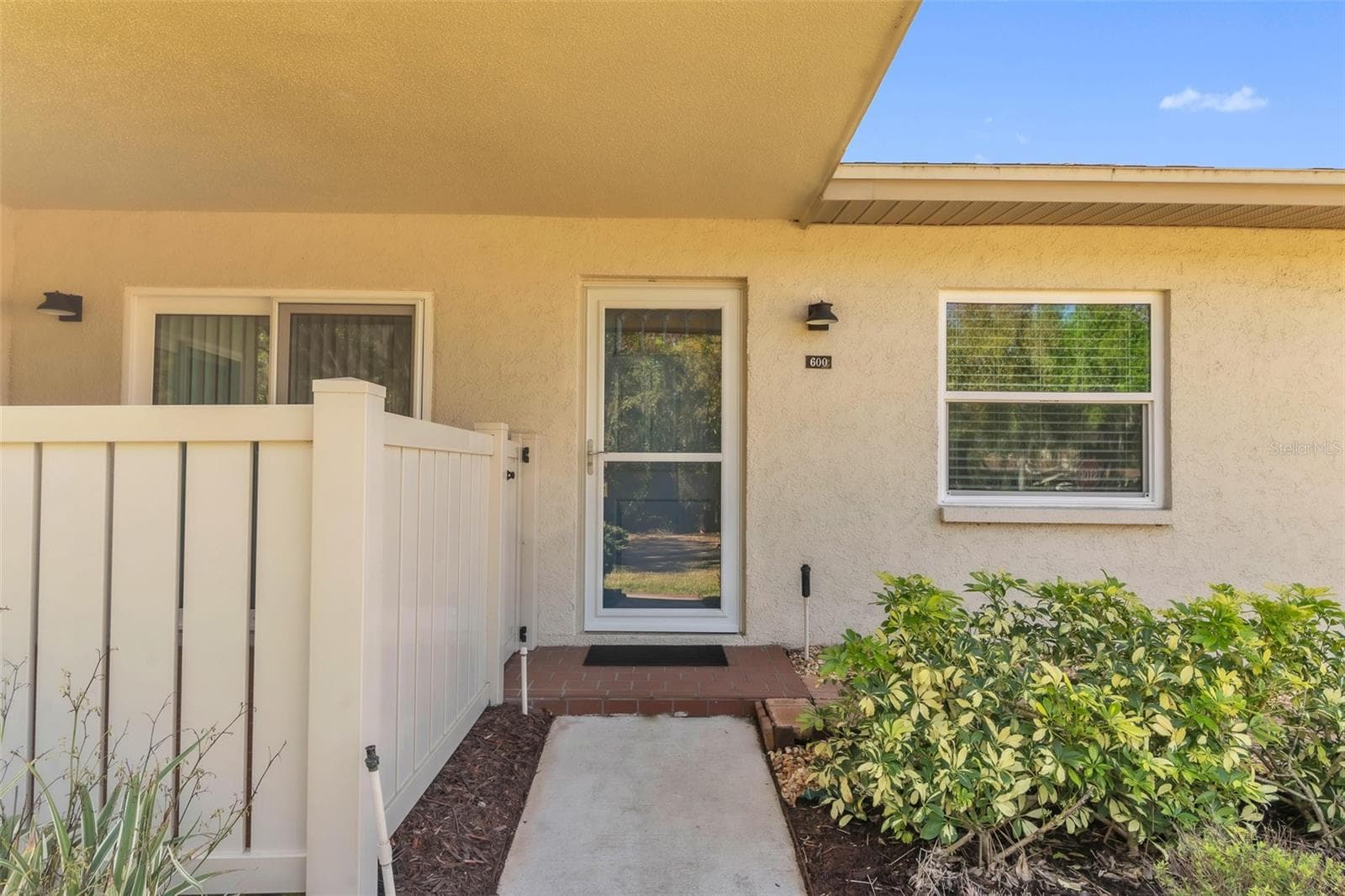 600 S Woodlands Dr photo 3