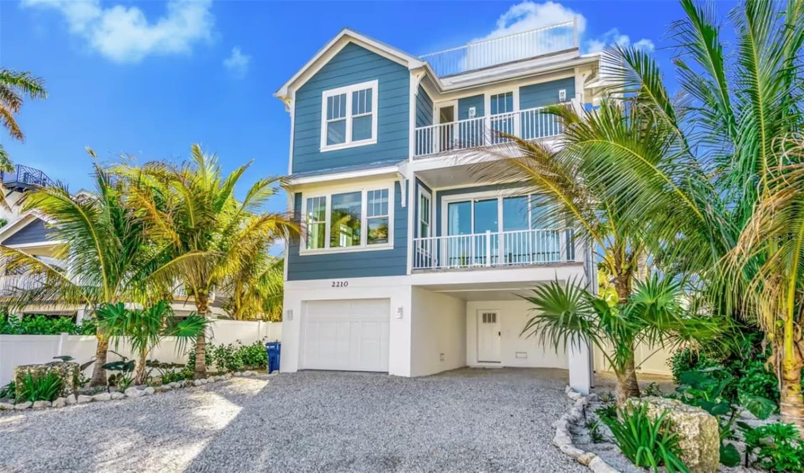 2210 Avenue A photo 3