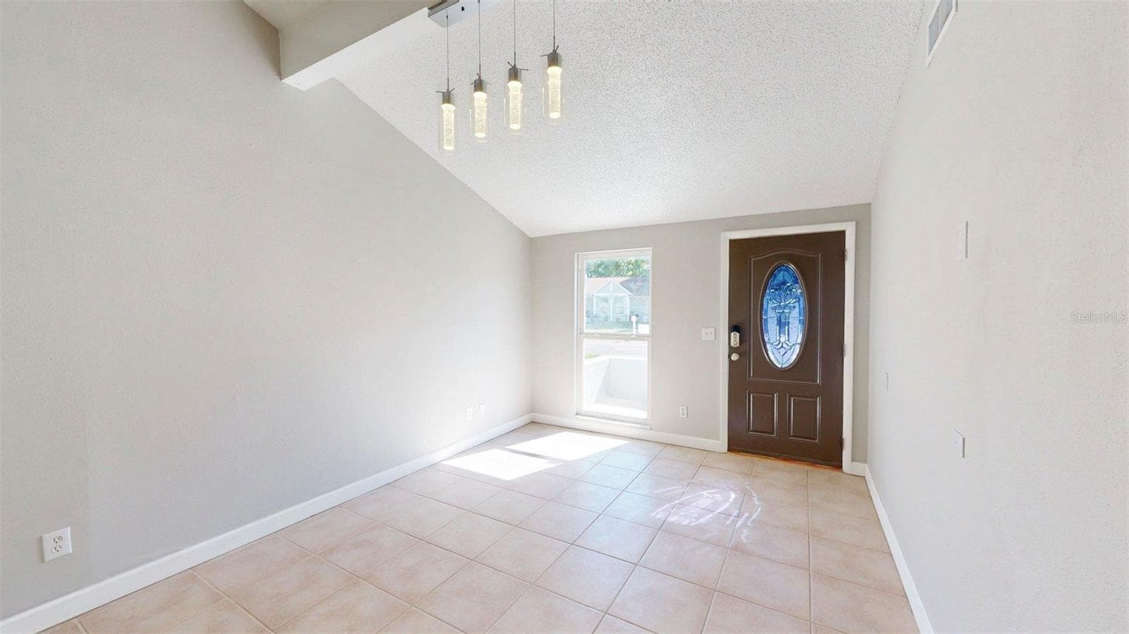 16206 Sagebrush Rd photo 3