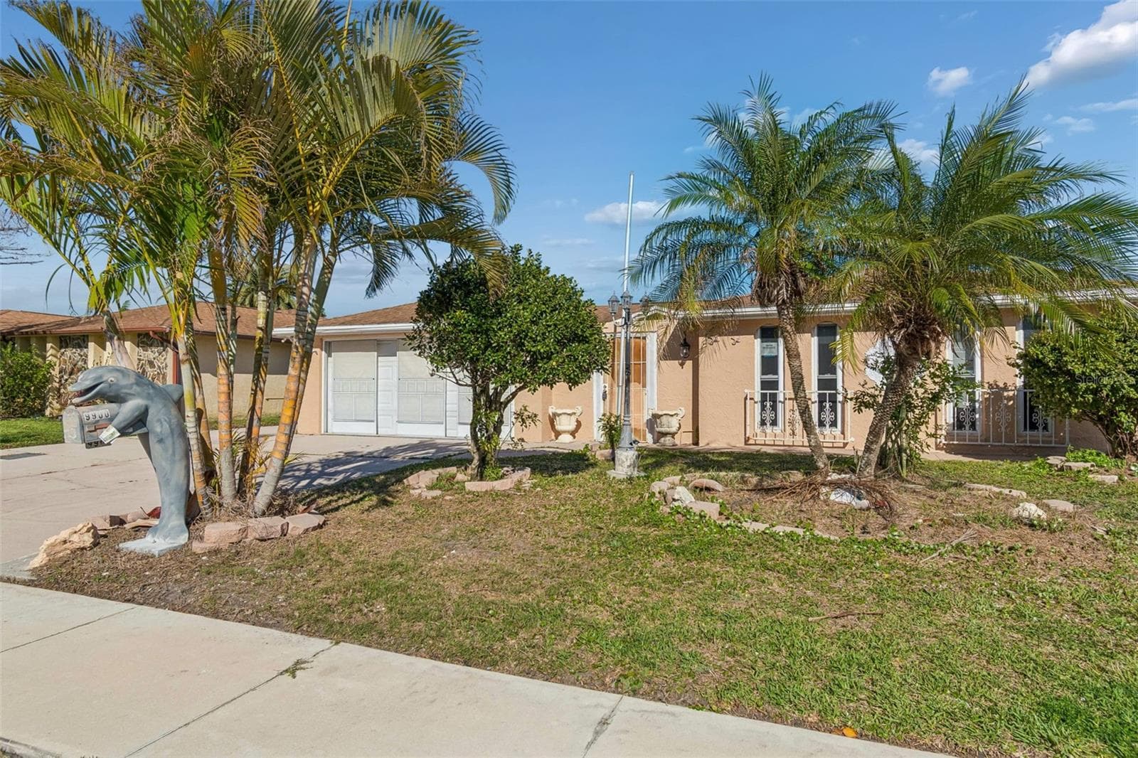 9900 Island Harbor Dr photo 4