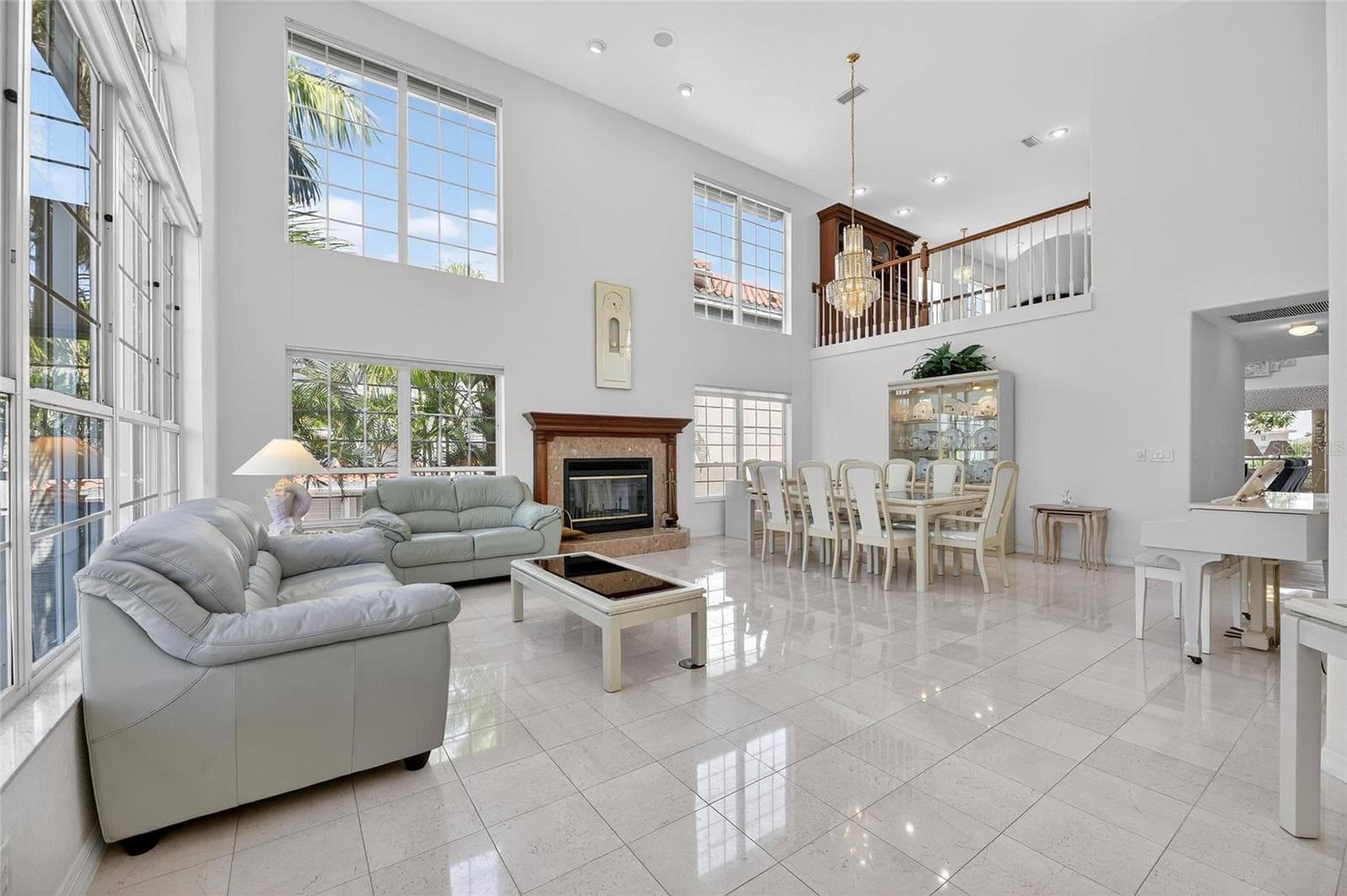 6107 Marbella Blvd