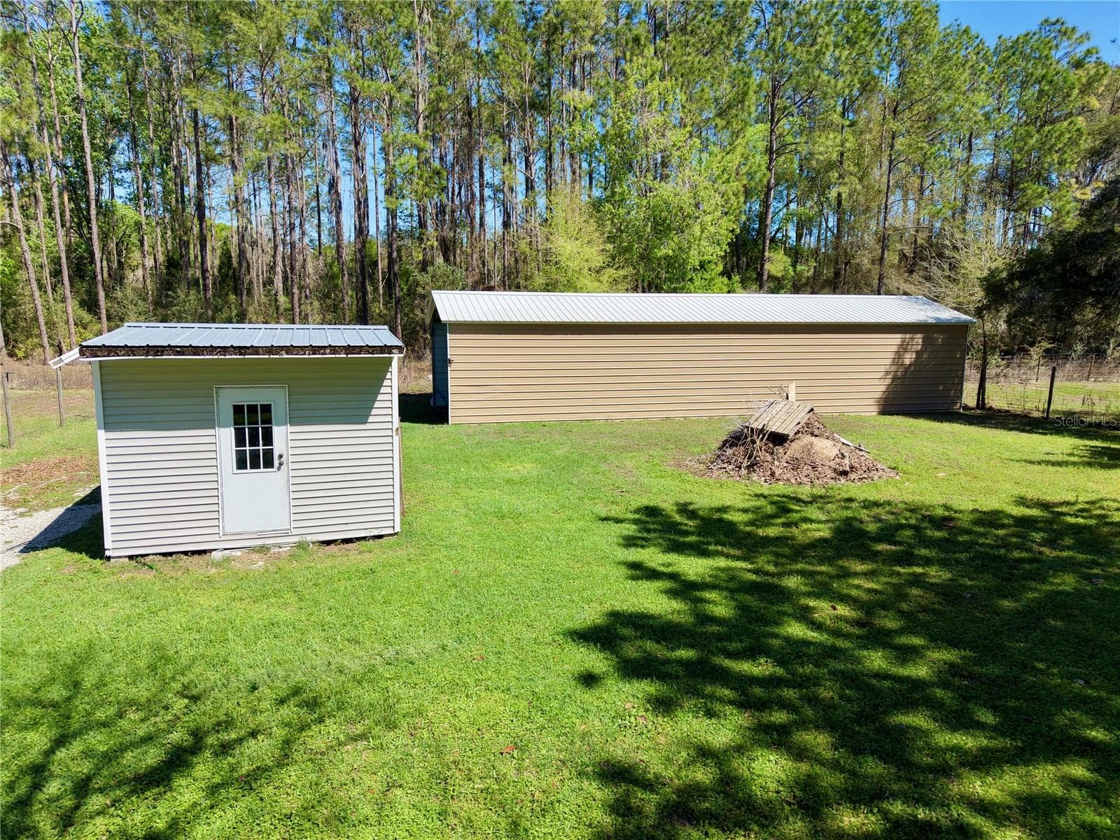 7494 Gordon Loop photo 3