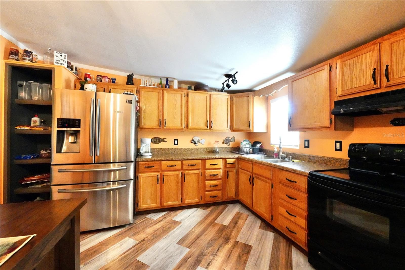 7494 Gordon Loop photo 5