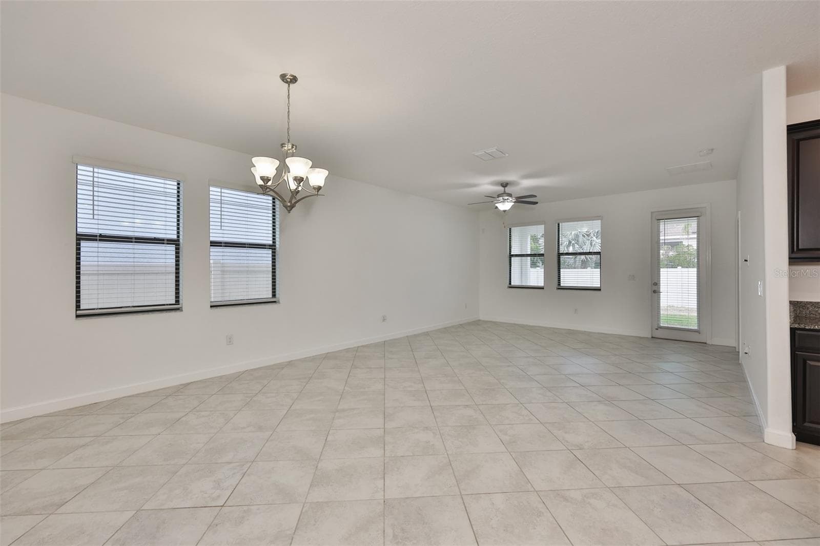 10616 Great Cormorant Dr photo 4
