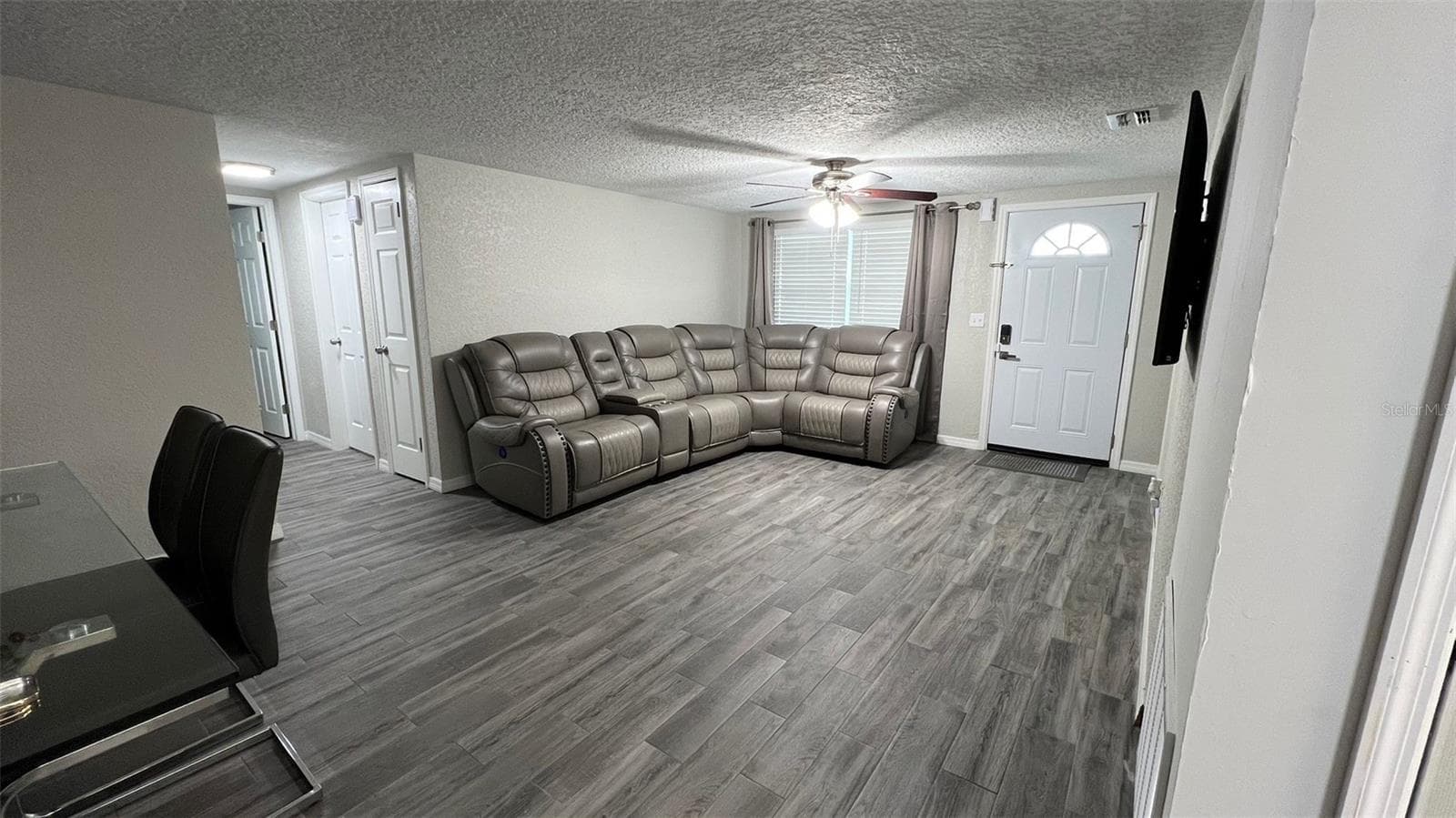 2705 Gardner Pl photo 3