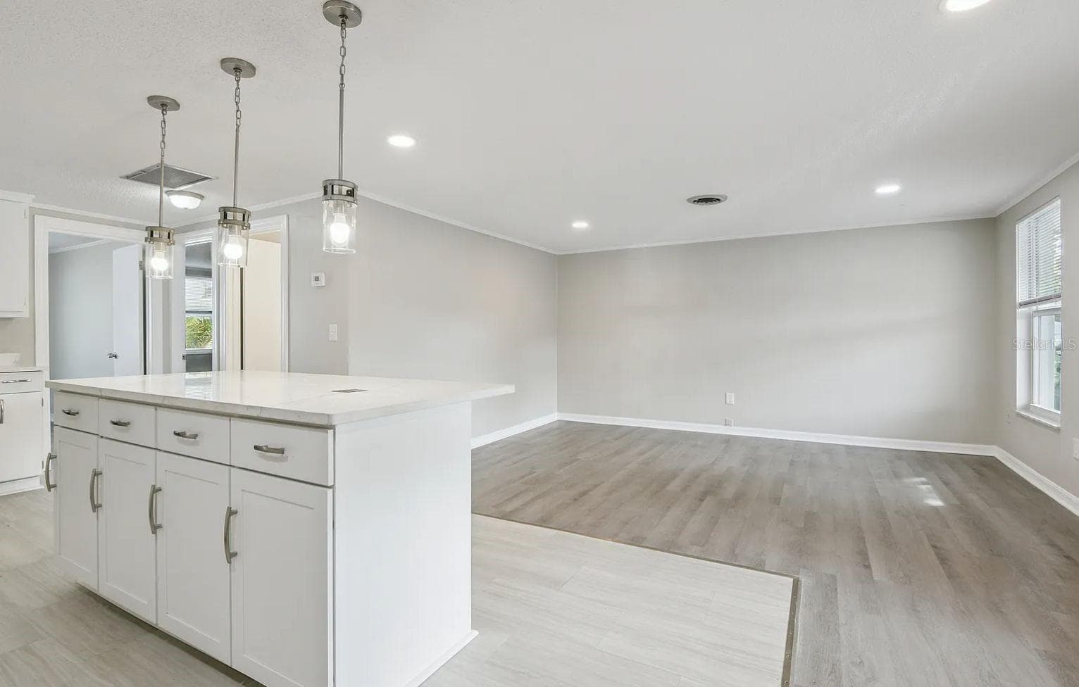 1018 Osprey CT photo 3