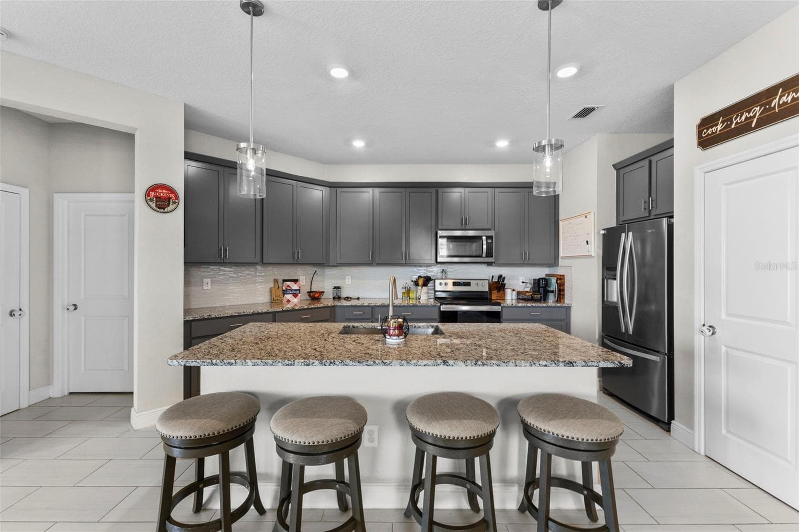 7434 35th Ln E photo 3