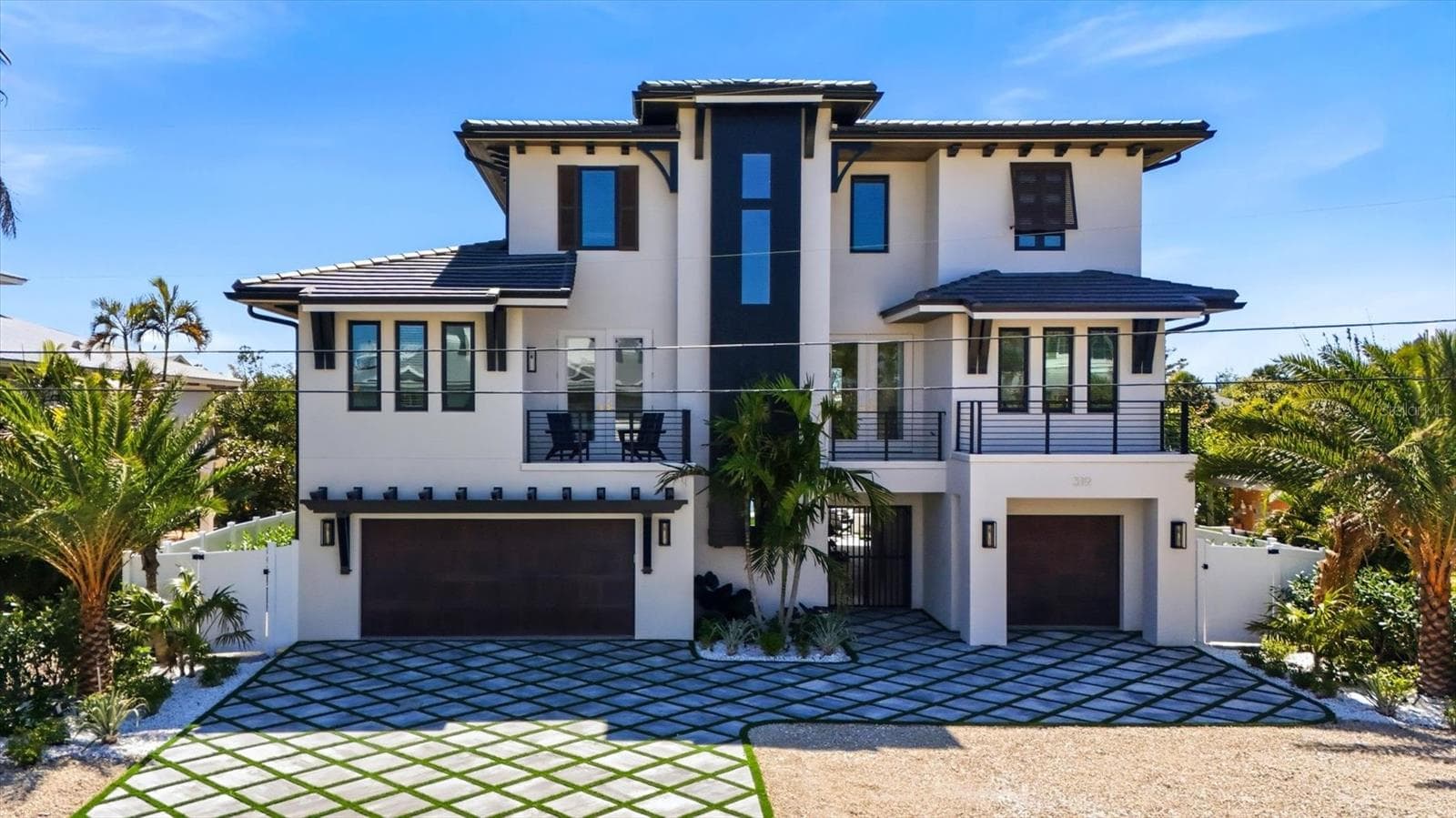 319 Tarpon St