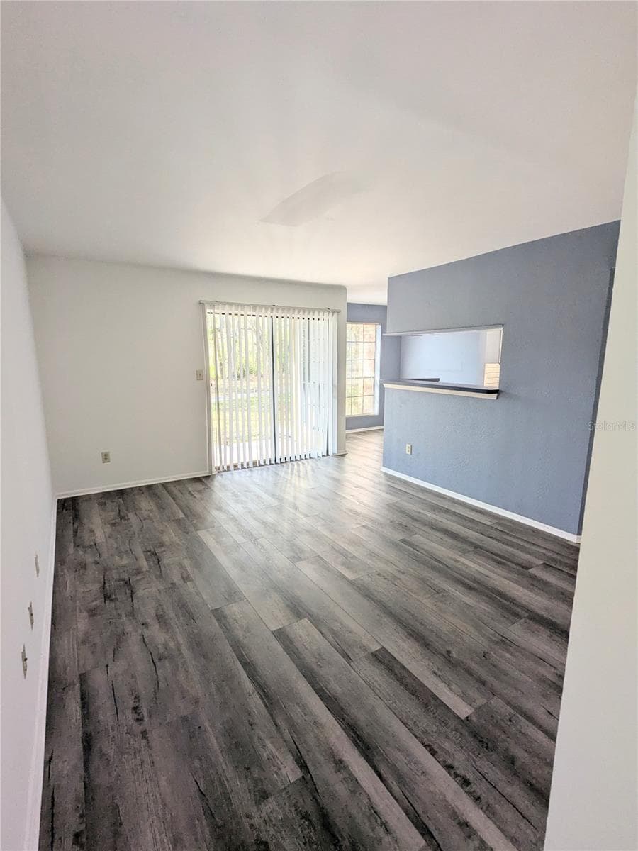 8702 Mallard Reserve Dr #104 photo 4