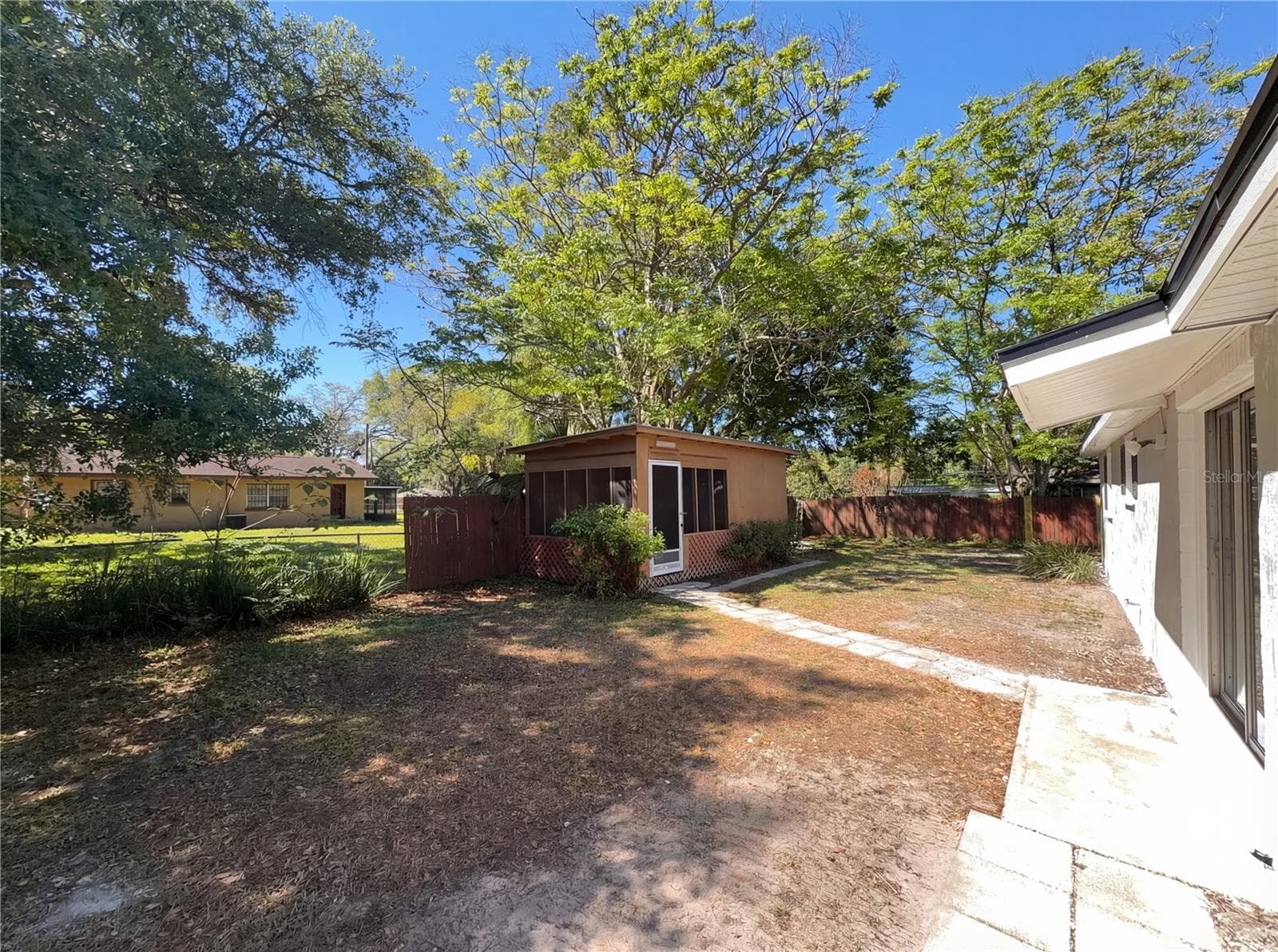 1830 Bellgrove St photo 5