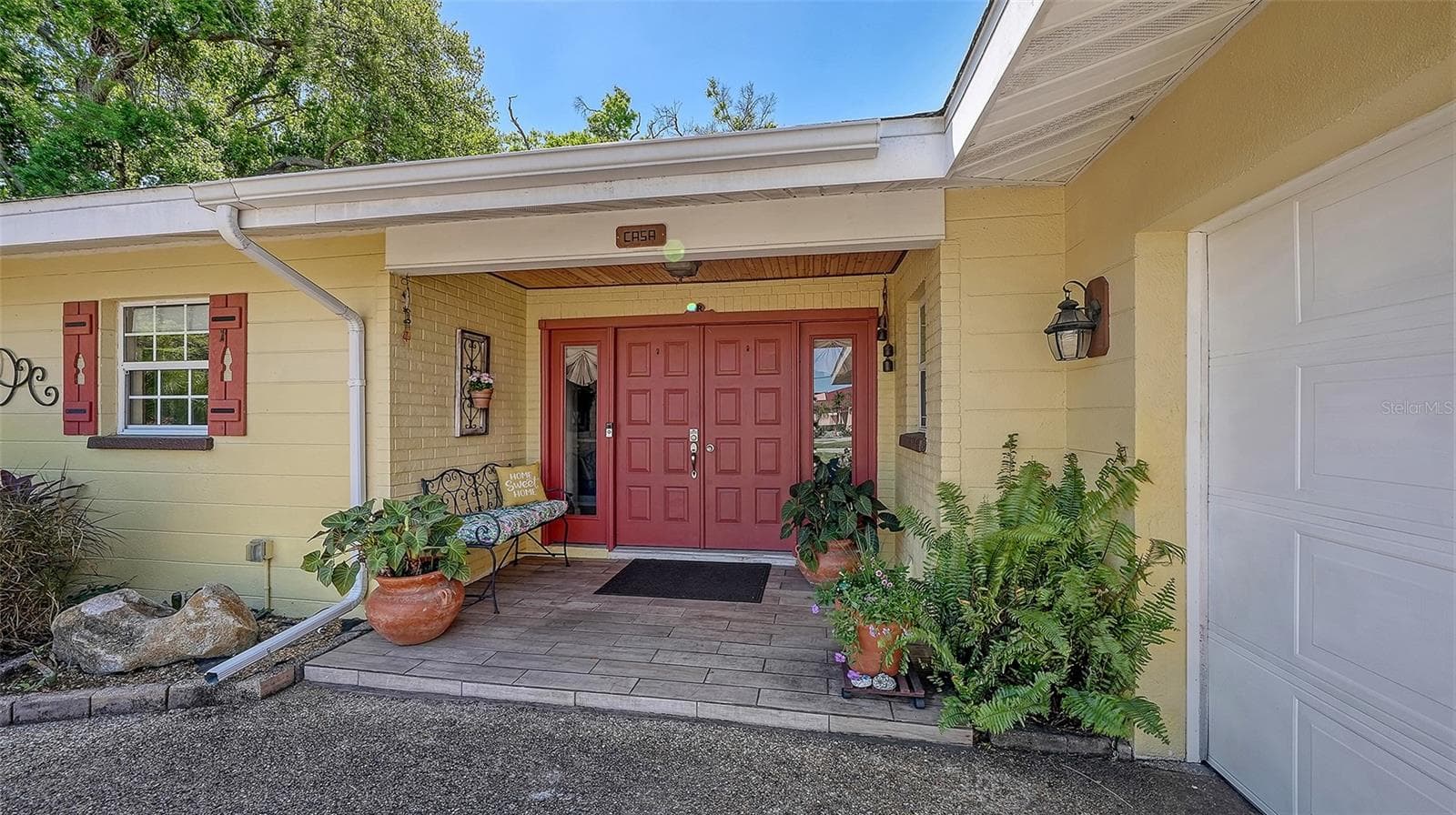 836 Magellan Dr photo 4