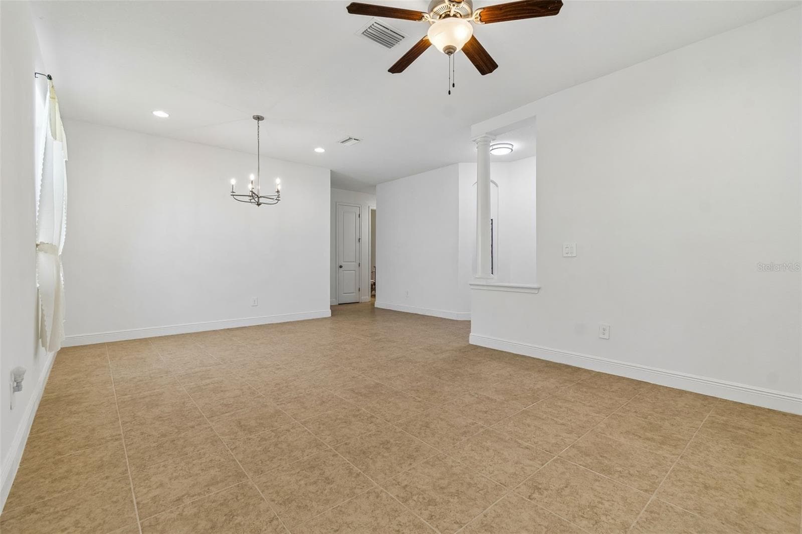 1214 Florablu Dr photo 5