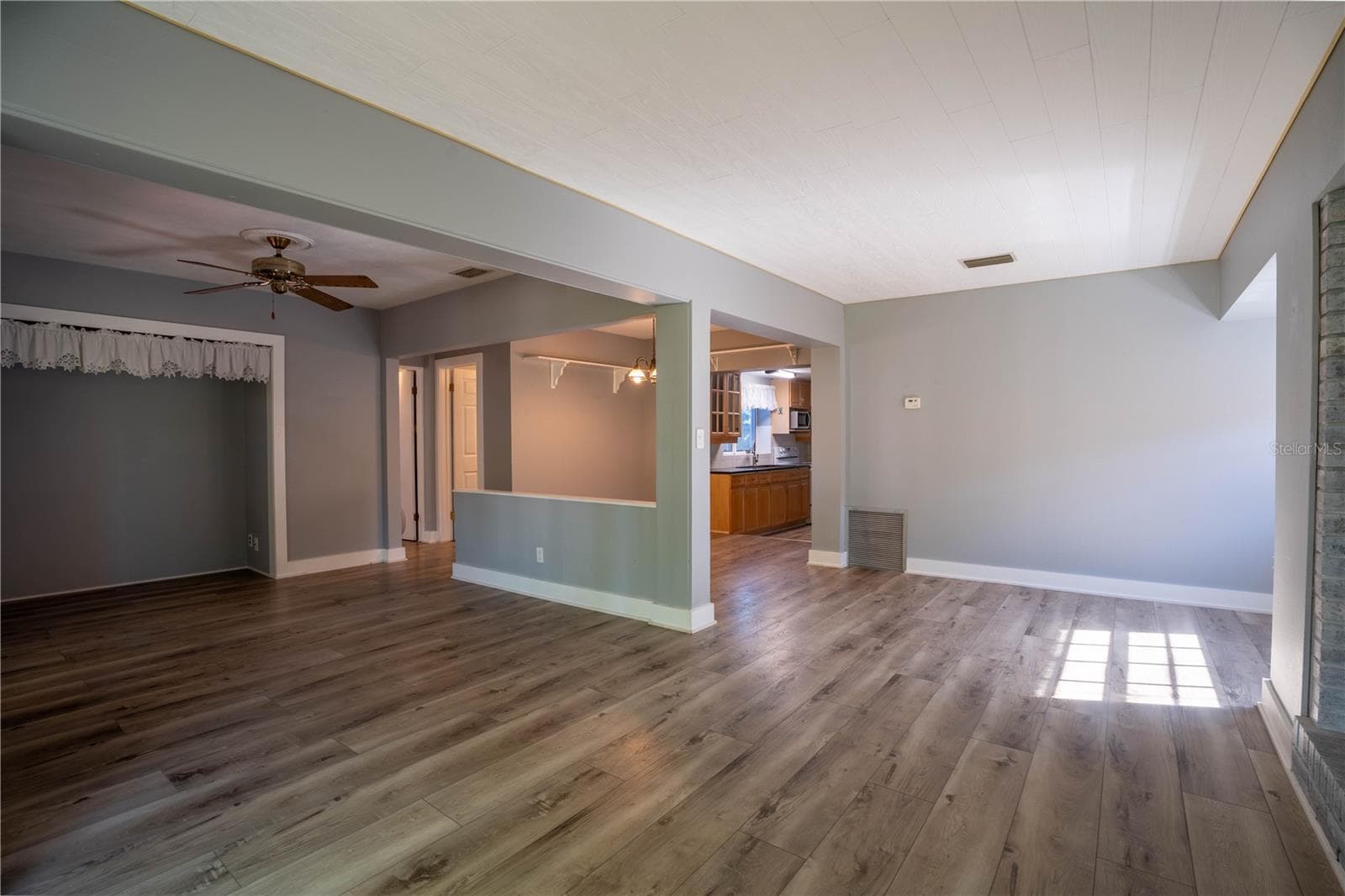 2567 Central Ave photo 3