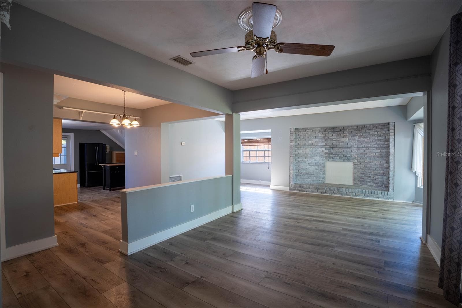 2567 Central Ave photo 4