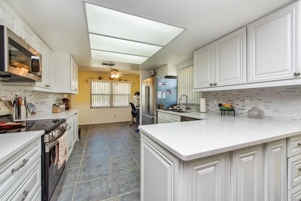1605 Leland Dr photo 3