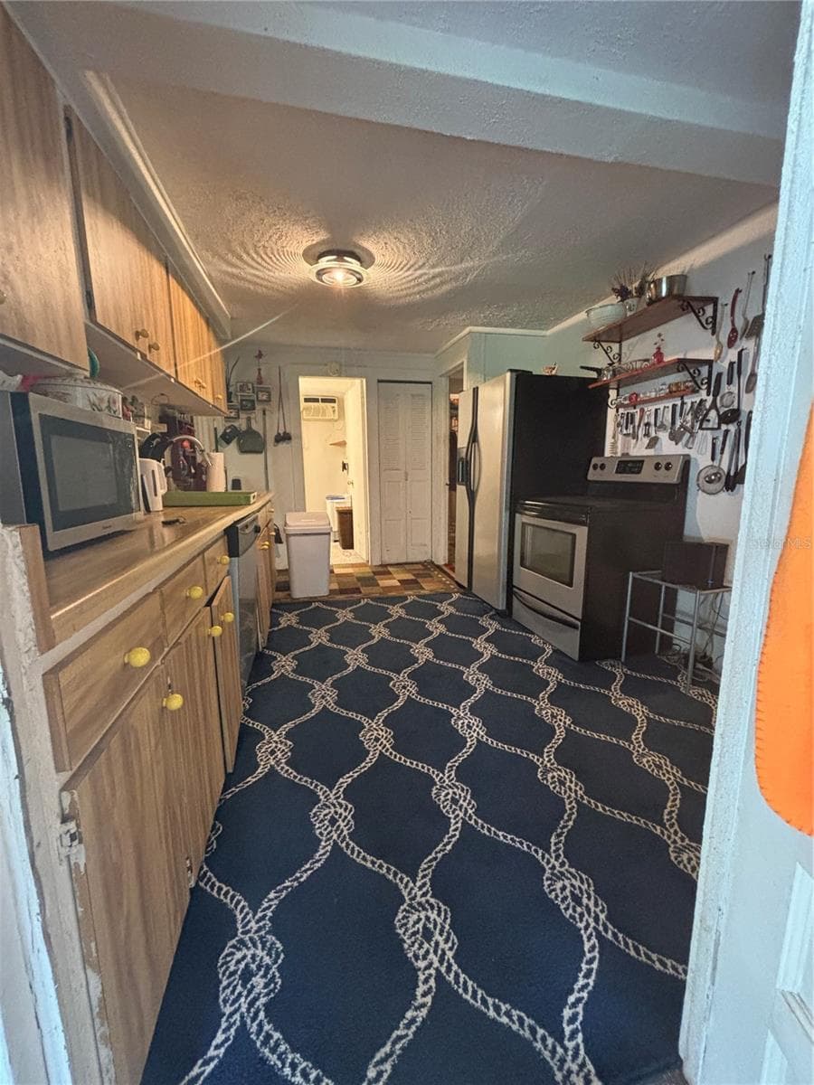 1811 Beachway Ln photo 4