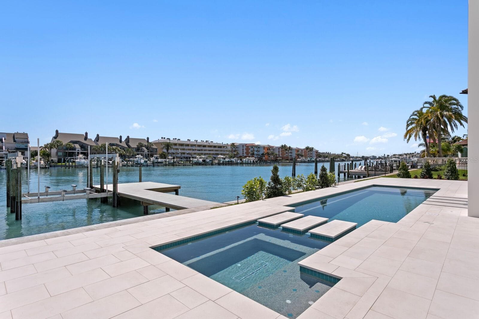 500 Barcelona Dr photo 3