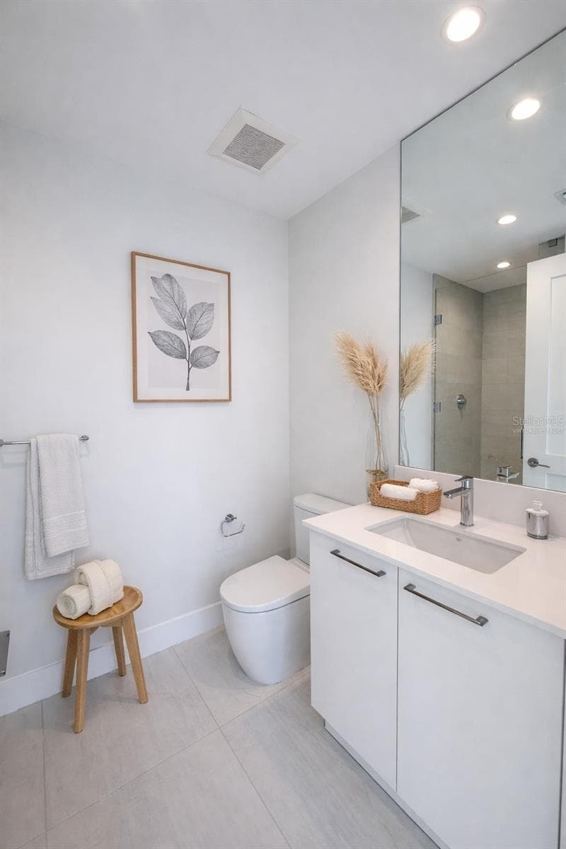 275 1st Ave #3807 photo 5