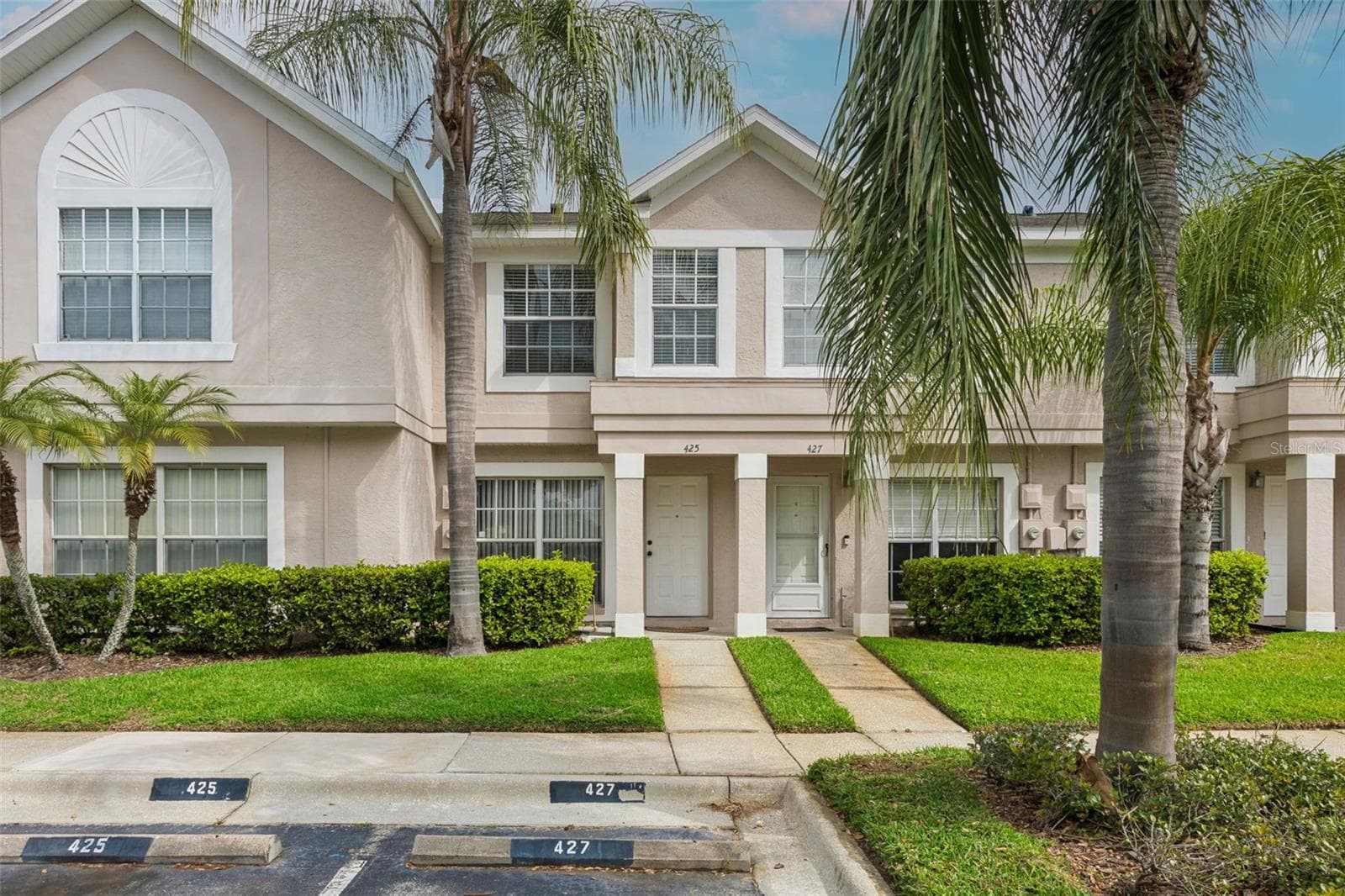 425 Kensington Lake Cir