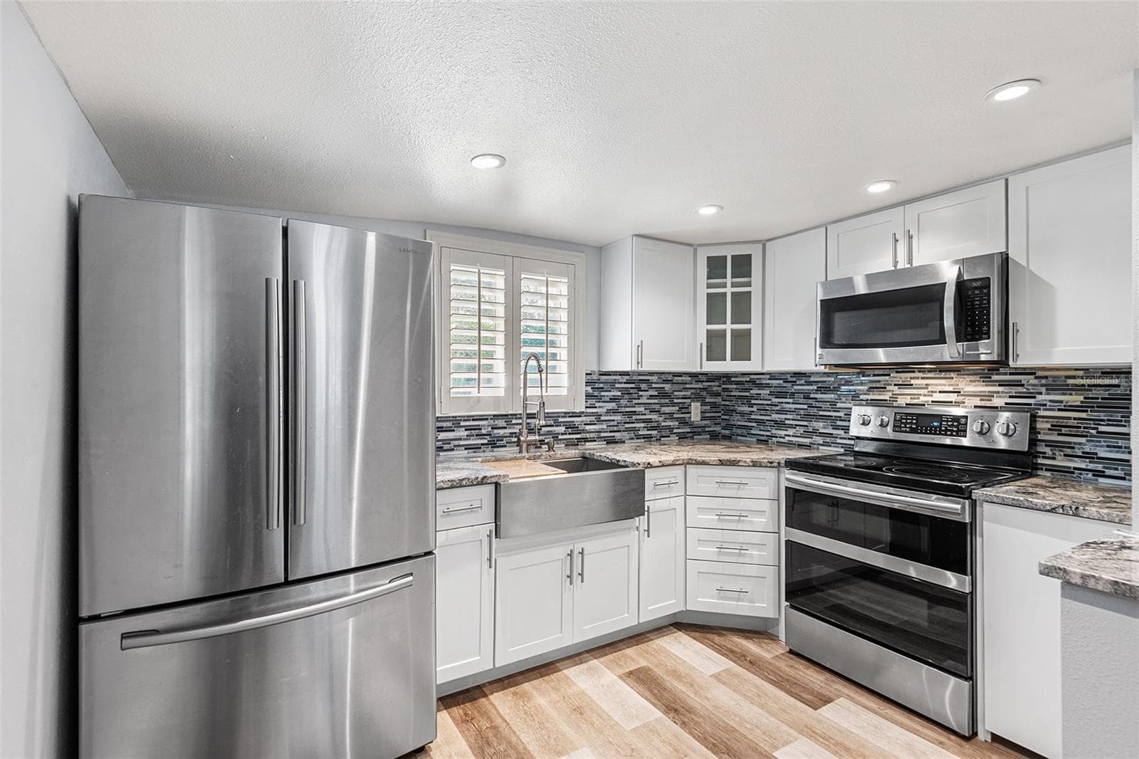 1817 Beachway Ln photo 3