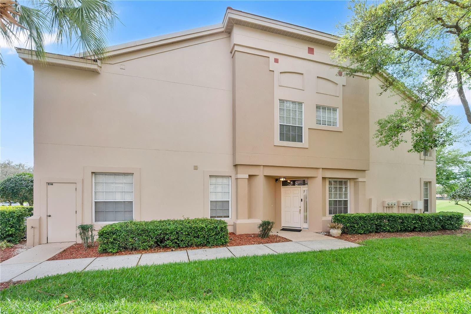 427 Enclave Pl #427 photo 3