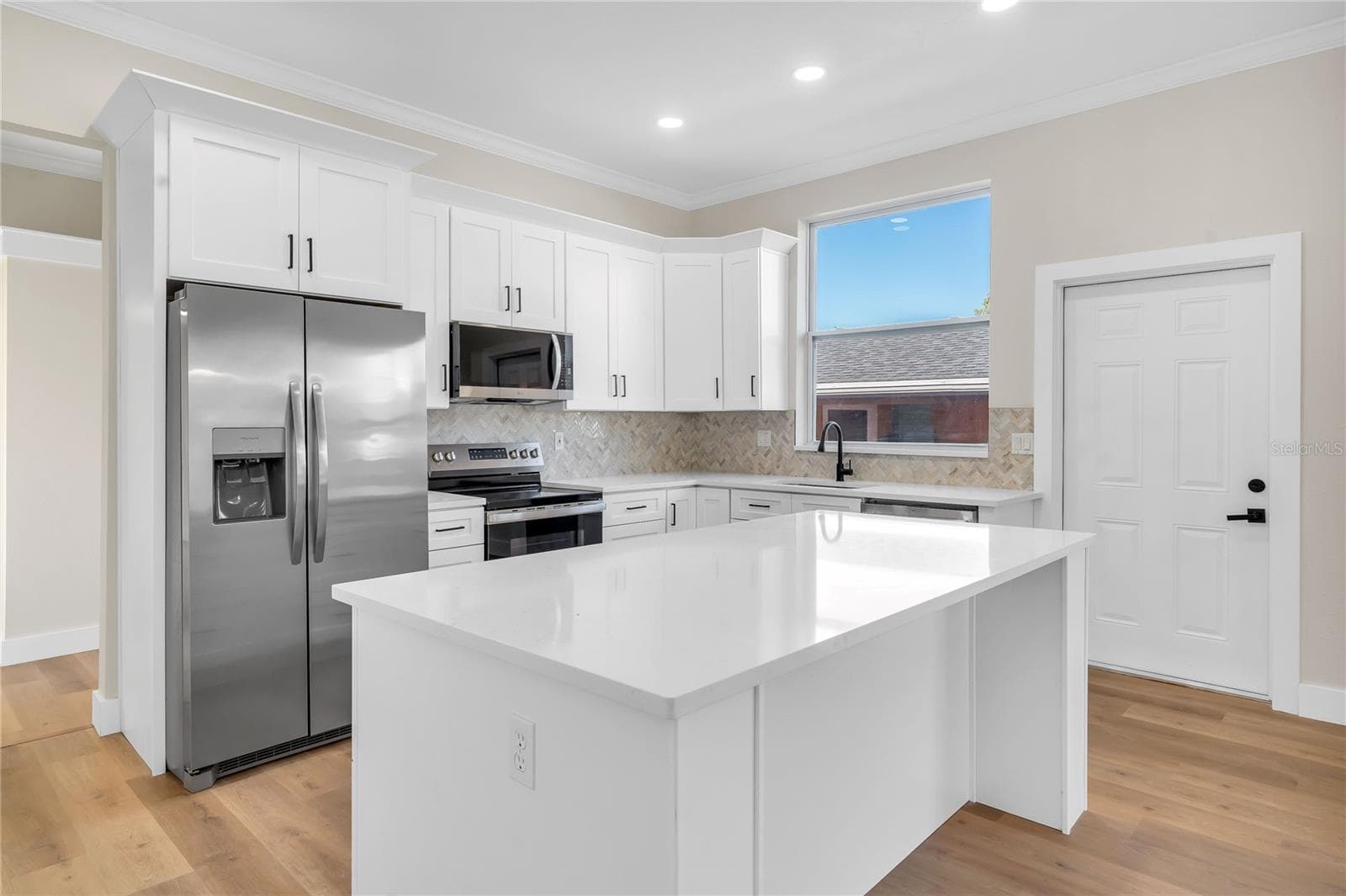 1807 W Cluster Ave photo 5