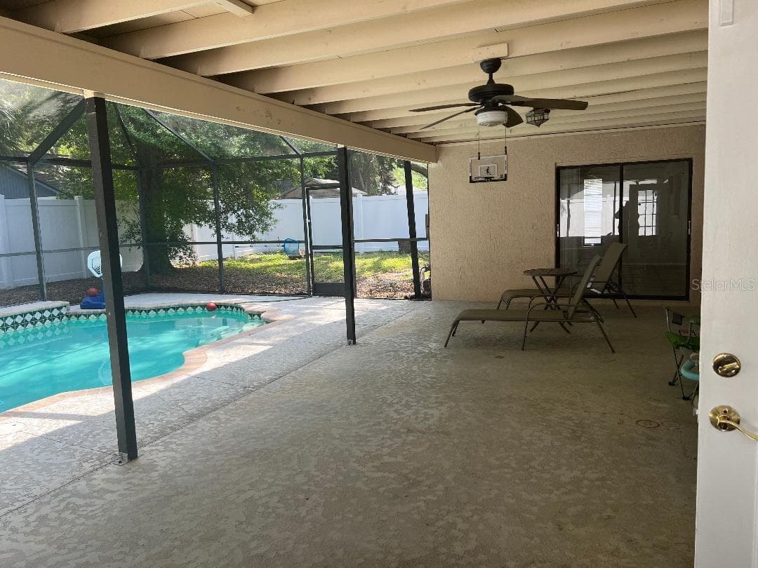 200 Arbor Dr W