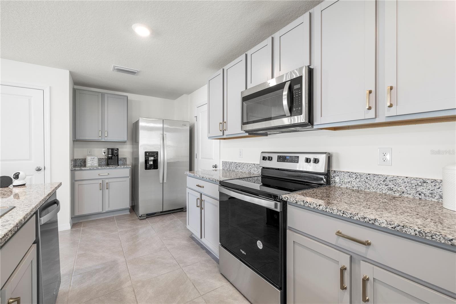 37247 Kings Crown Dr photo 5