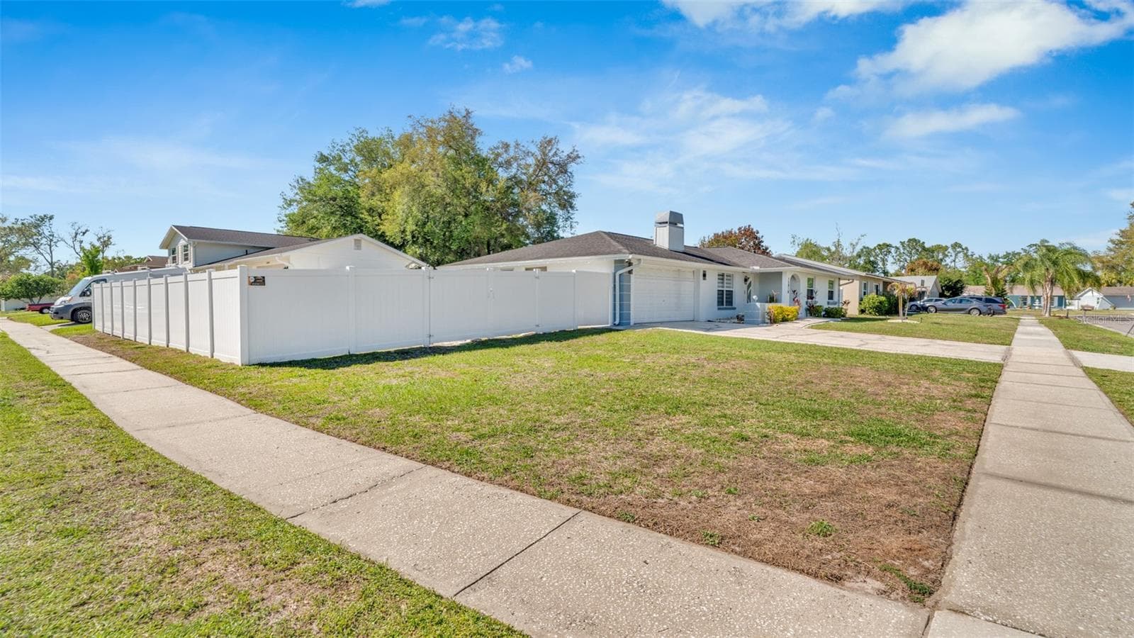 15810 Sea Oats Pl photo 3