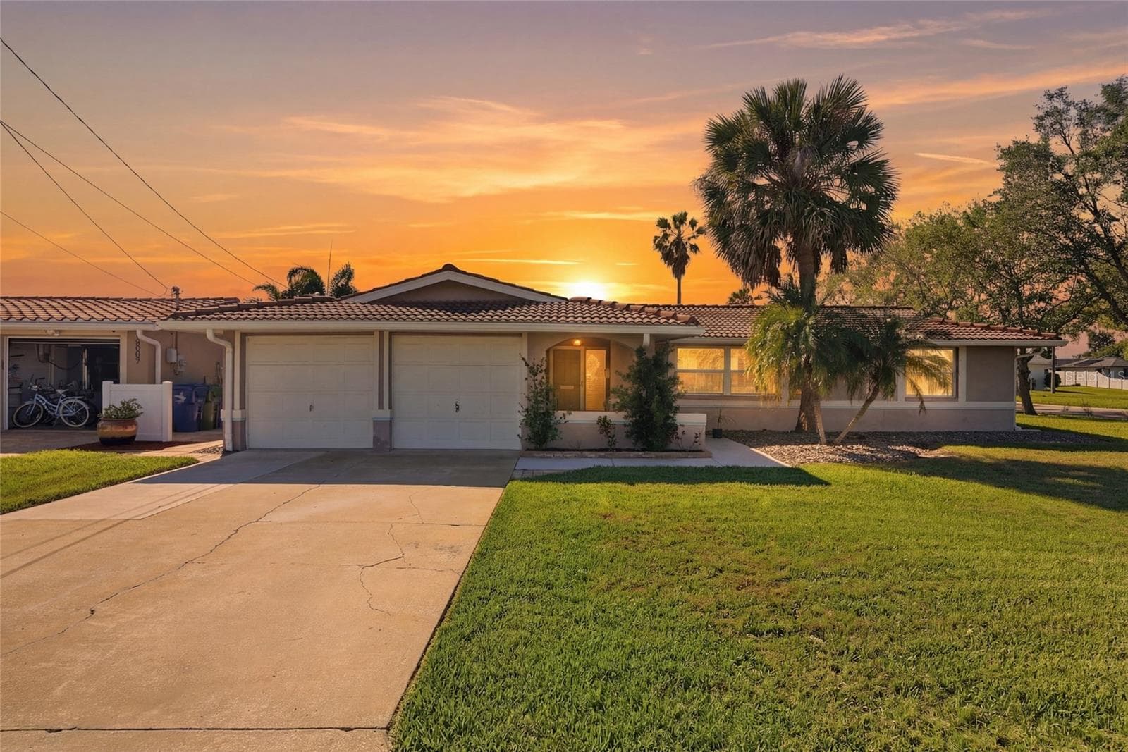 5015 Pelican Dr
