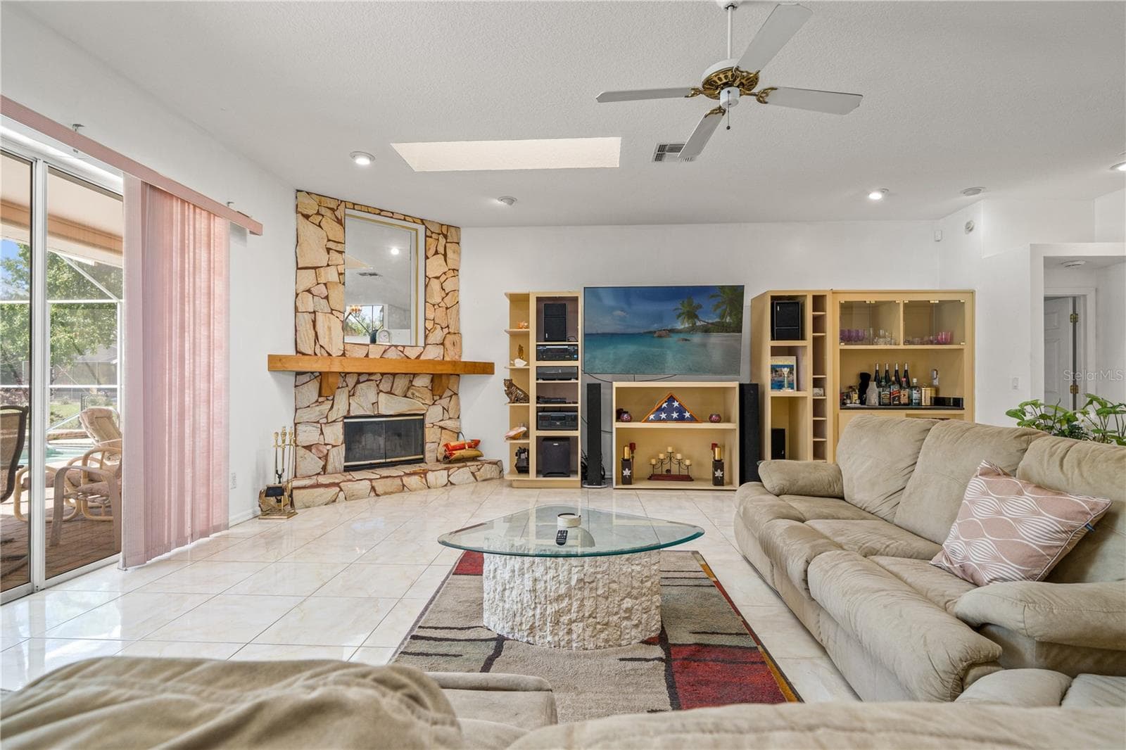 4071 Black Oak Trl photo 3