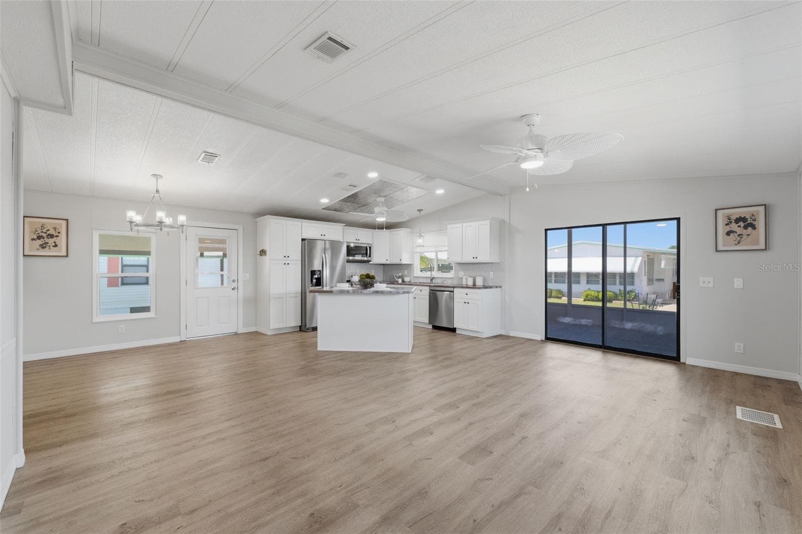 2116 Kona Dr photo 4