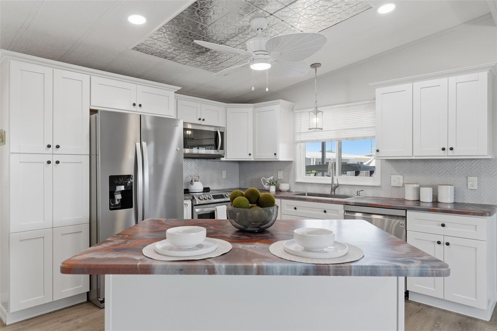 2116 Kona Dr photo 5