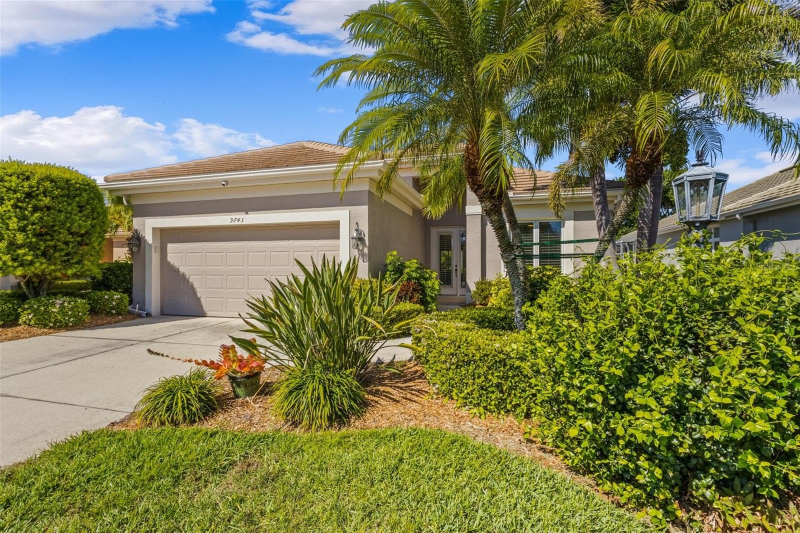 9743 53rd Dr E photo 4