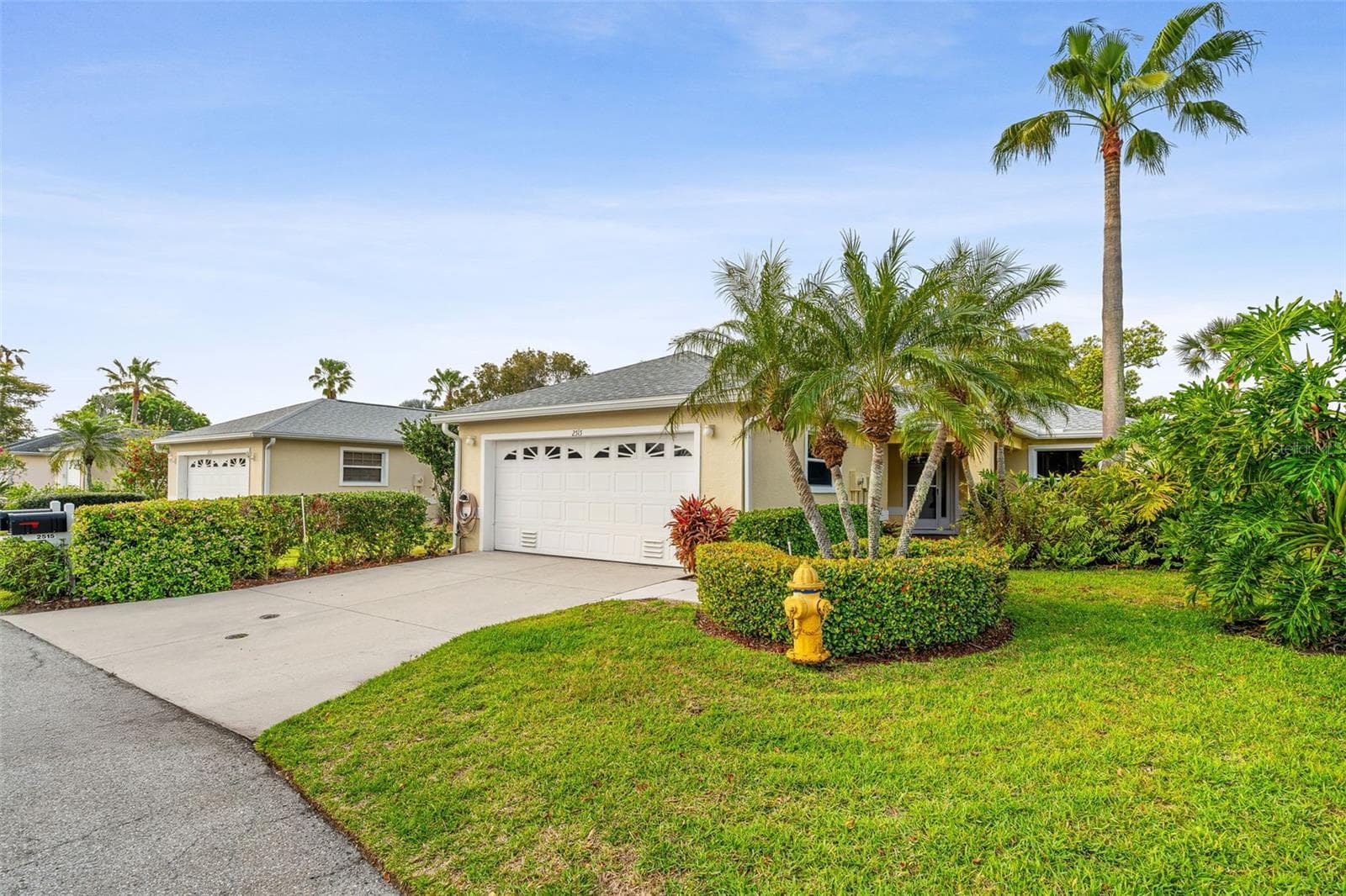 2515 Lantana Ln photo 3