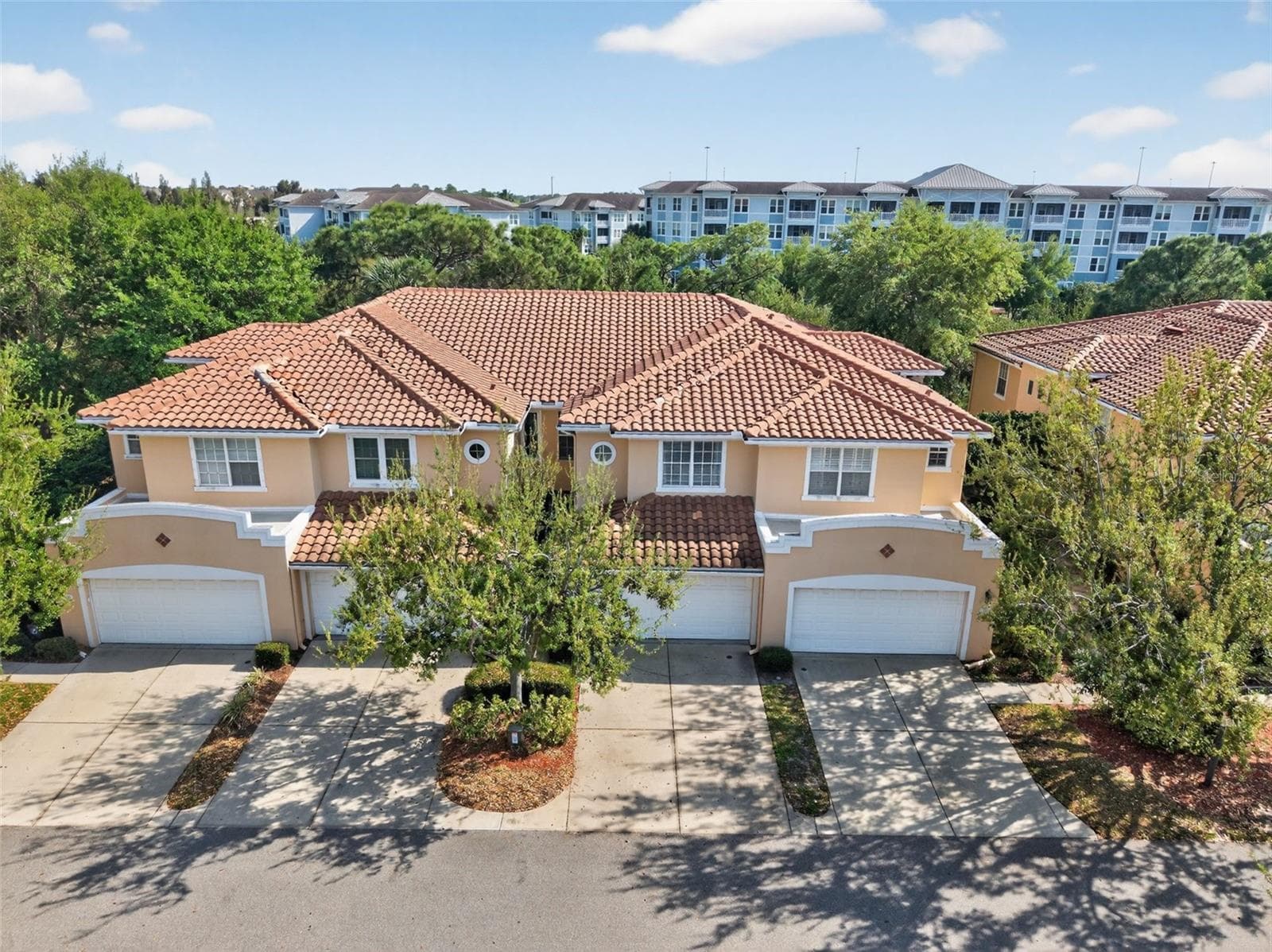 184 Valencia Cir