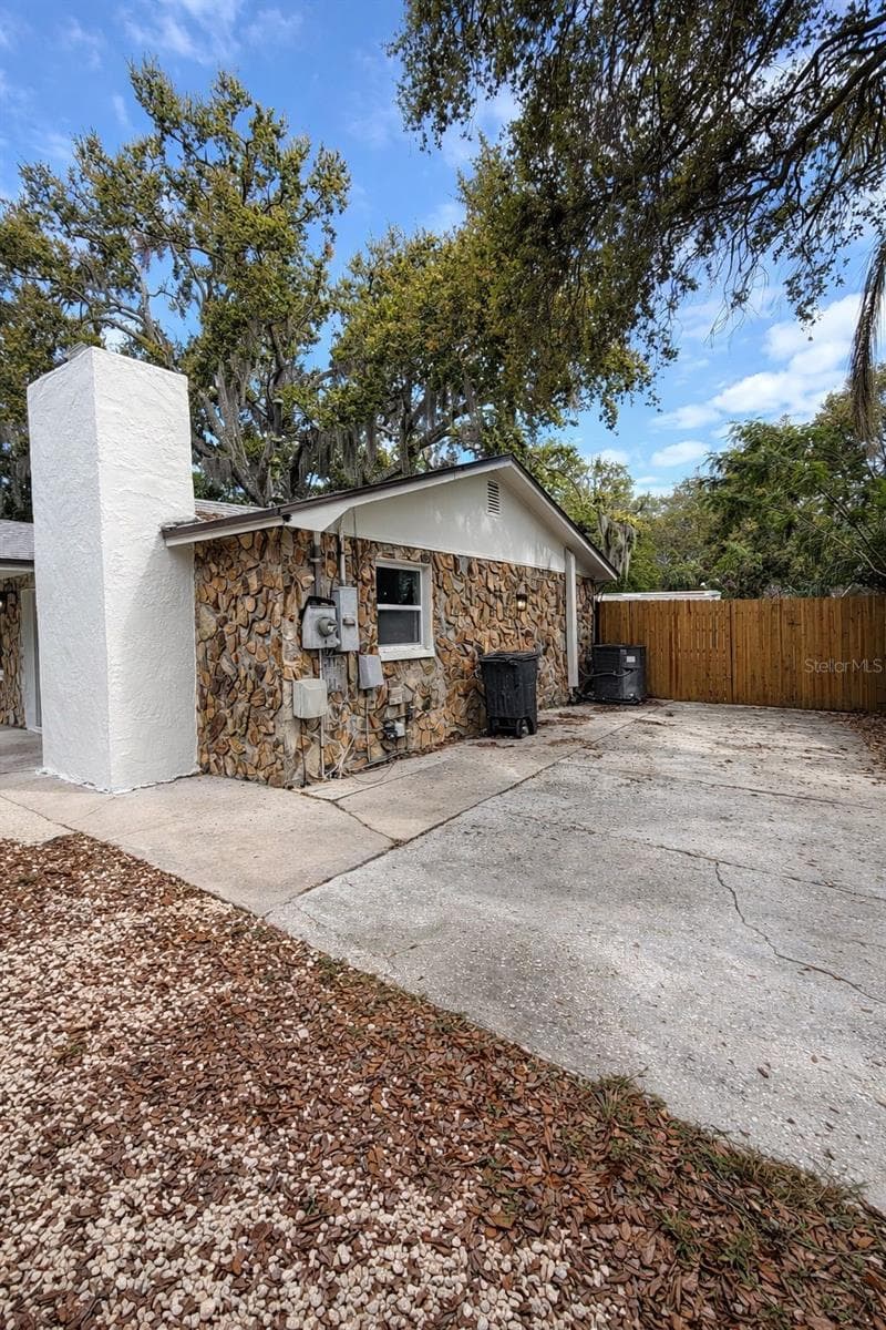 4553 Edith St photo 5