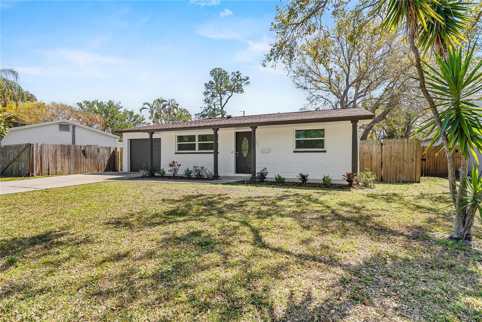 8201 Riverside Dr NE photo 4