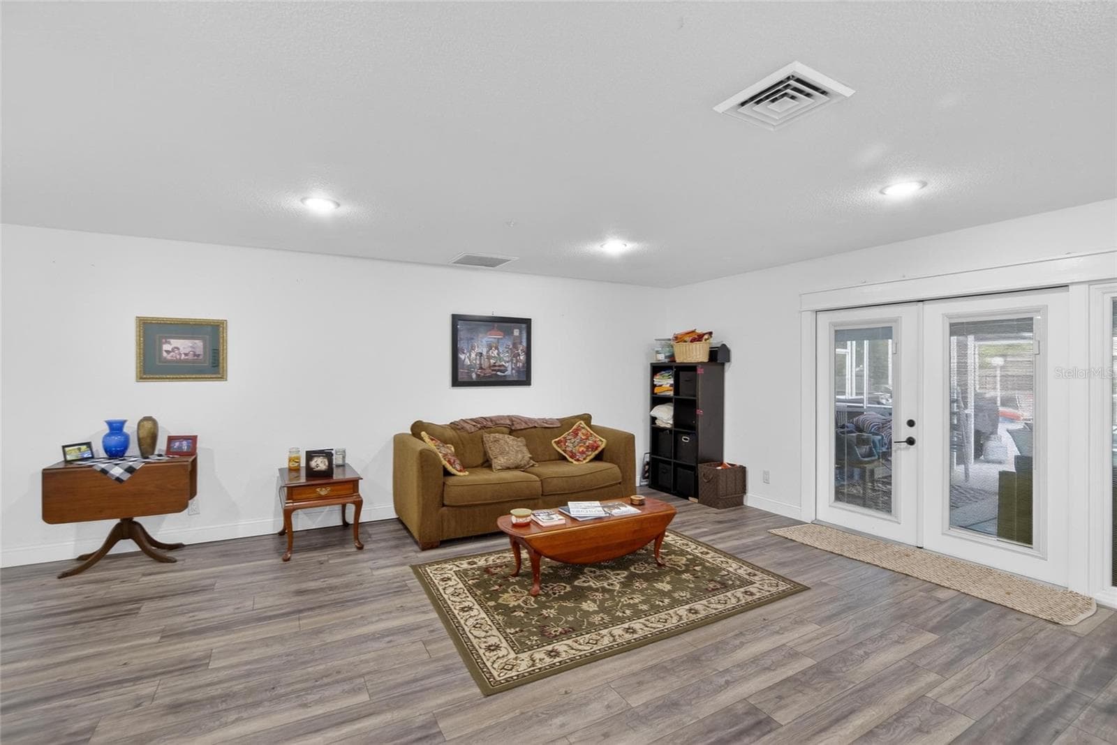 723 W Pinedale Dr photo 3