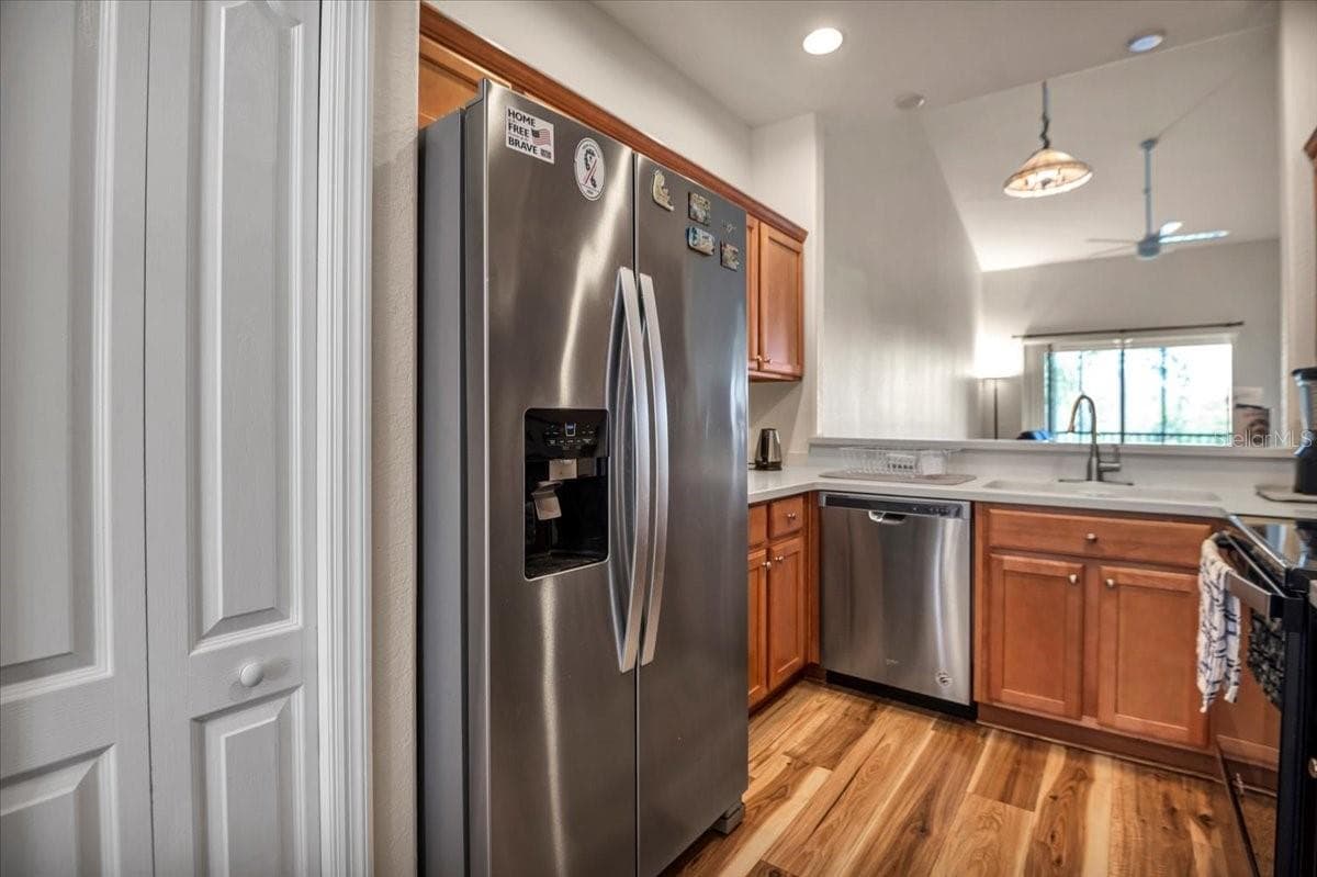 1003 Fairwaycove Ln #205 photo 5