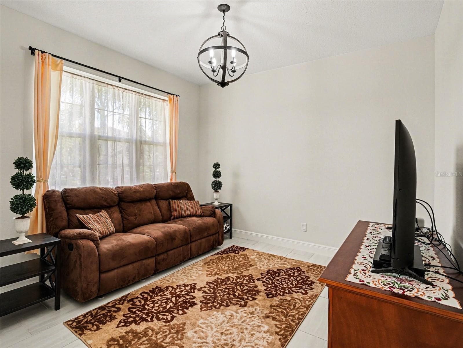 5508 Title Row Dr photo 4