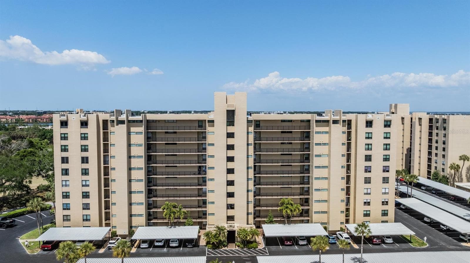 2621 Cove Cay Dr #606